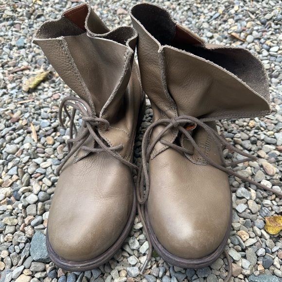 Lucky Brand boots ⭐️ - Picture 5 of 5